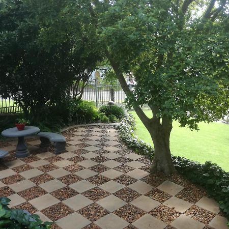 Belmont Guesthouse Bloemfontein Extérieur photo