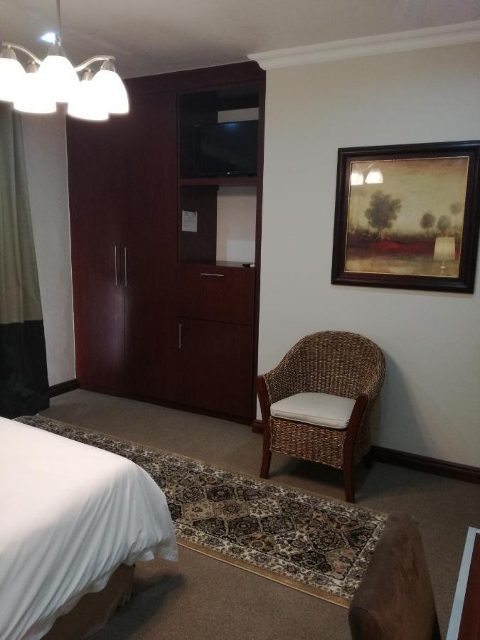 Belmont Guesthouse Bloemfontein Extérieur photo