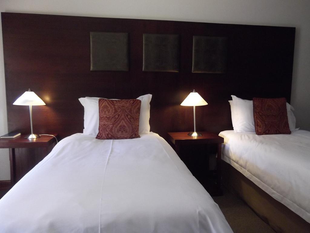 Belmont Guesthouse Bloemfontein Extérieur photo