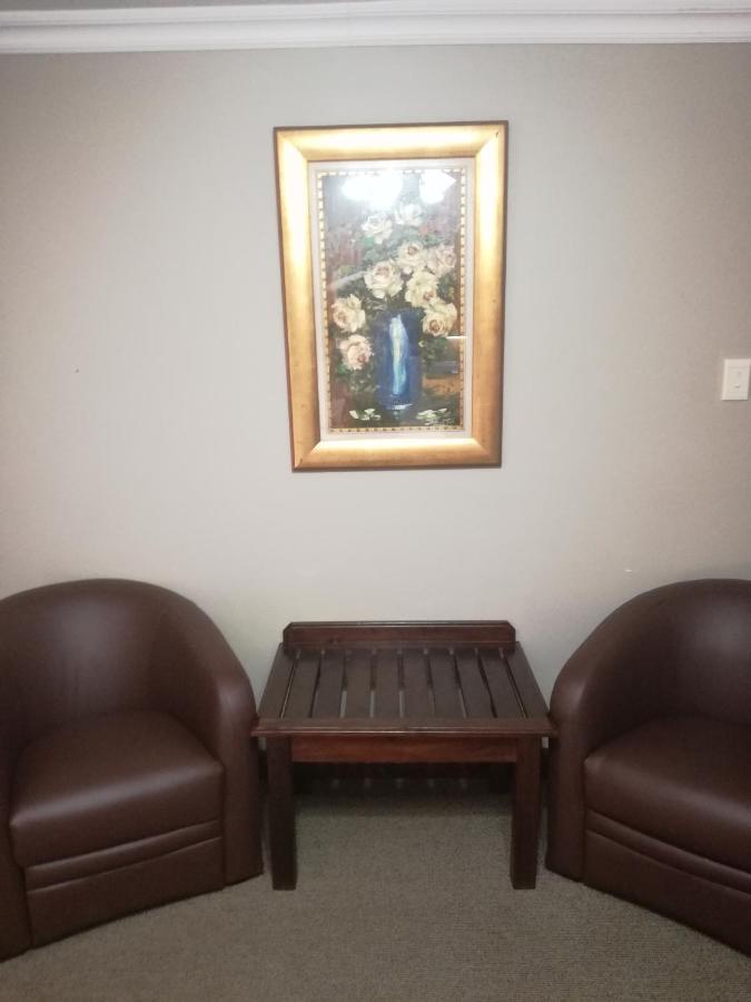Belmont Guesthouse Bloemfontein Extérieur photo