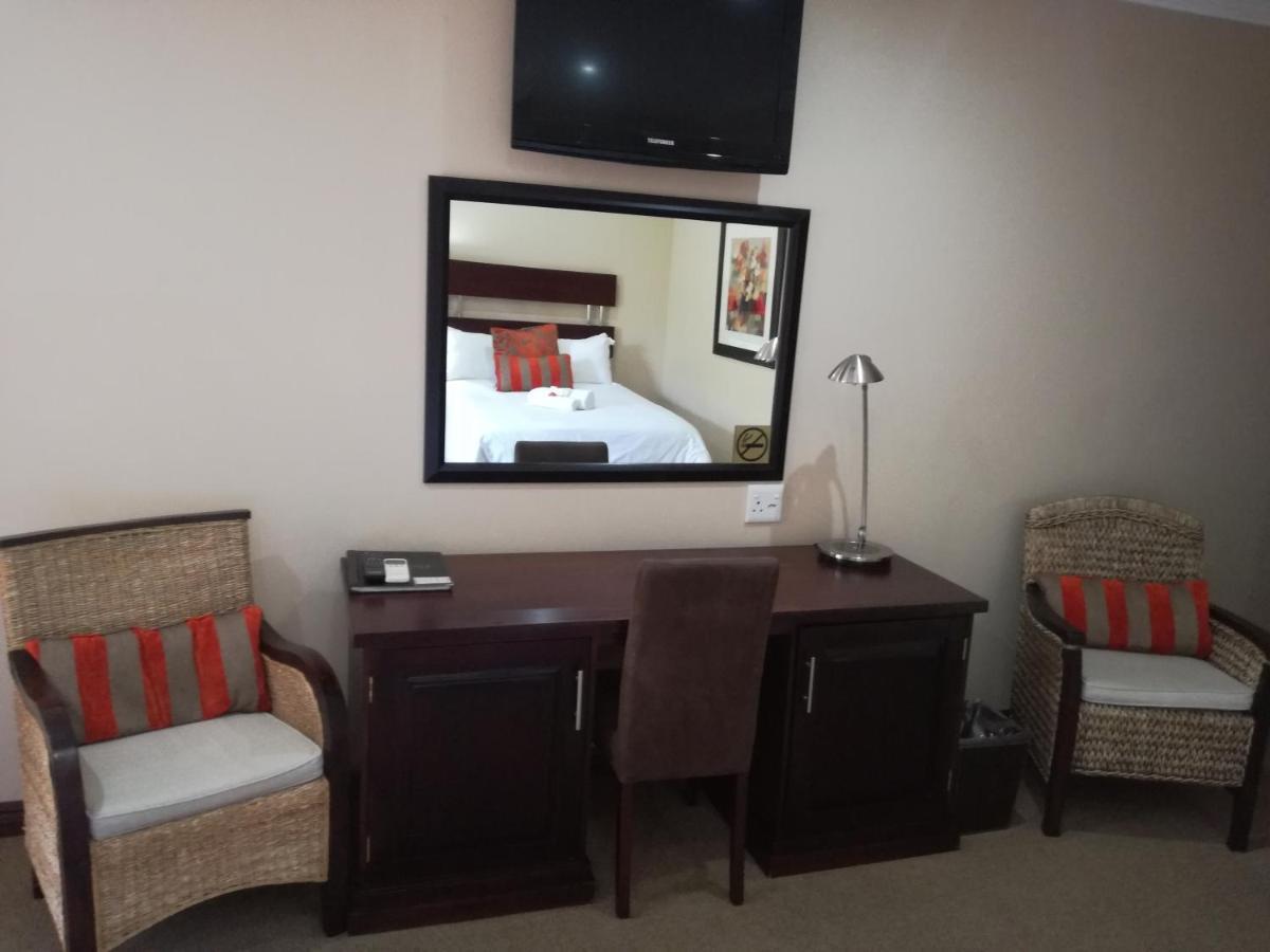 Belmont Guesthouse Bloemfontein Extérieur photo