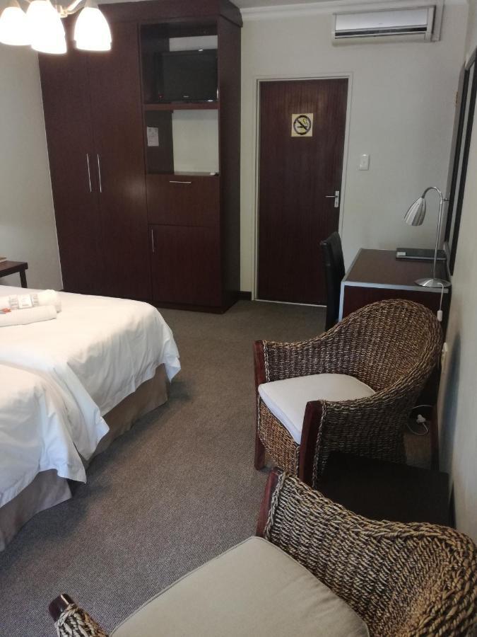 Belmont Guesthouse Bloemfontein Extérieur photo